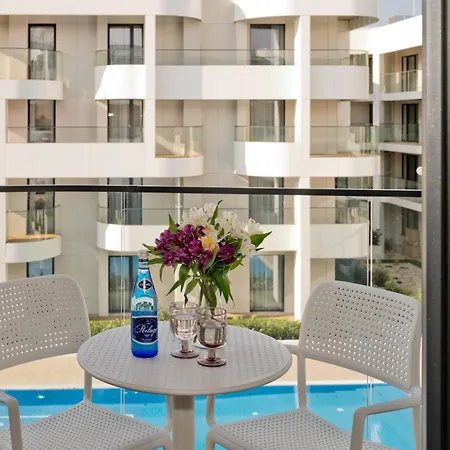 Lido Aparthotel *