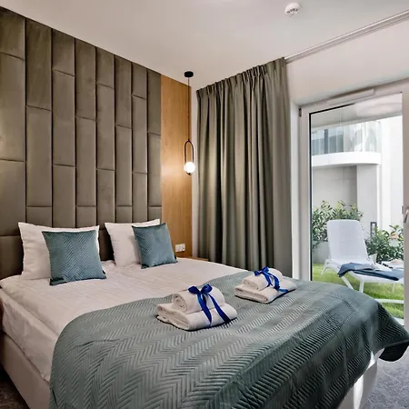 Lido Aparthotel 4*